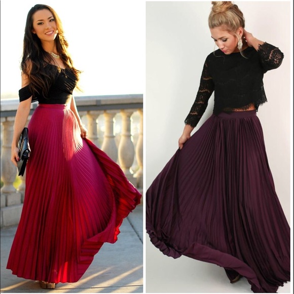 Dresses & Skirts - NWOT Wine MaXi Skirt